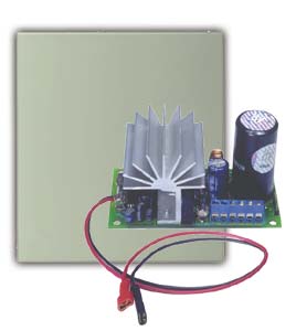 Порно видеода қызды қолмен оргазмға әкелгені көрсетілген. Вибраторы бар сексуалды сәби